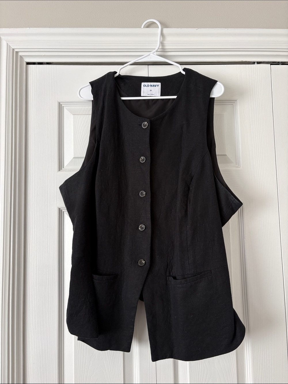 Old Navy Black Button-Front Sleeveless Vest